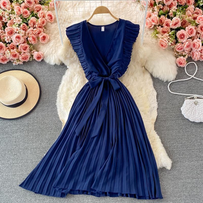 Pleated dress with V-neck