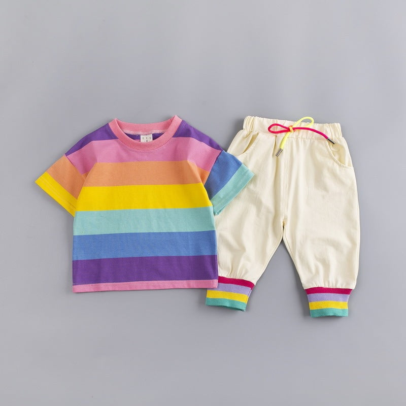 Set di vestiti colorati per bambini
