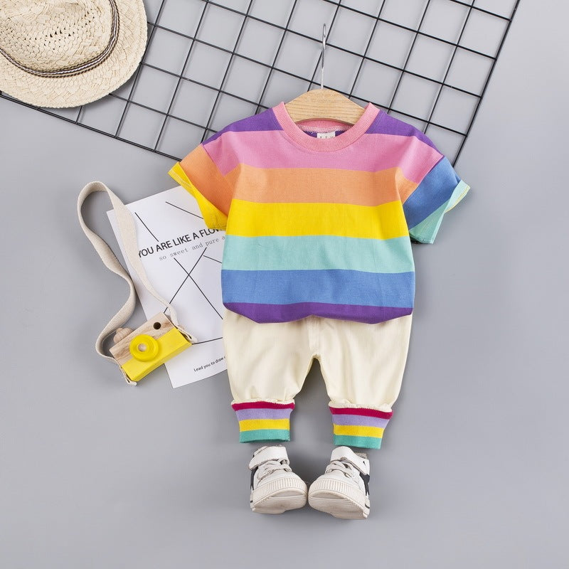 Set di vestiti colorati per bambini