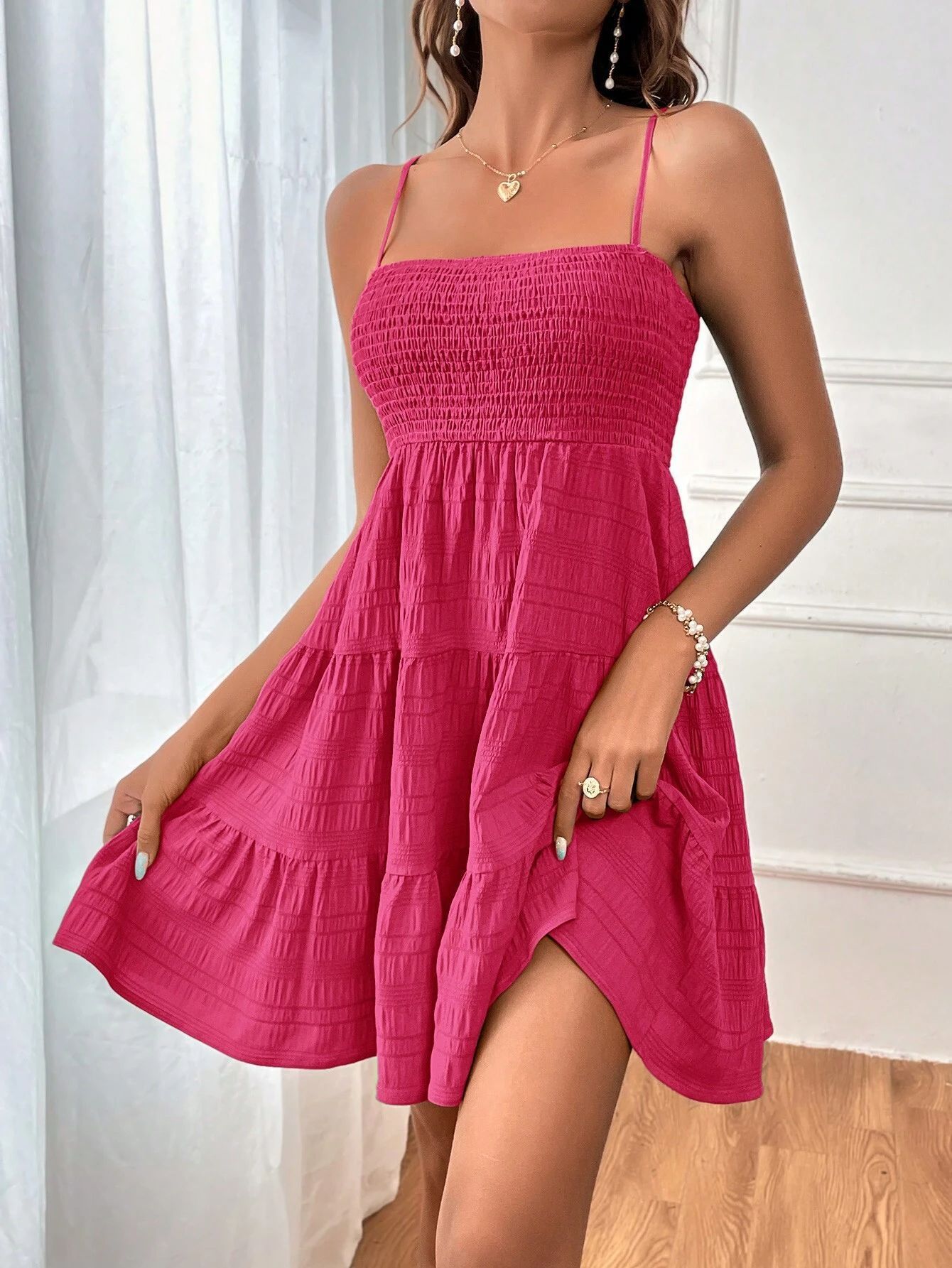 Pleated summer dress with square collar