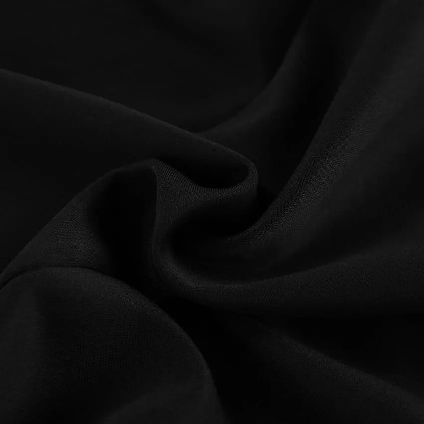 Abito da donna con volant a collo alto