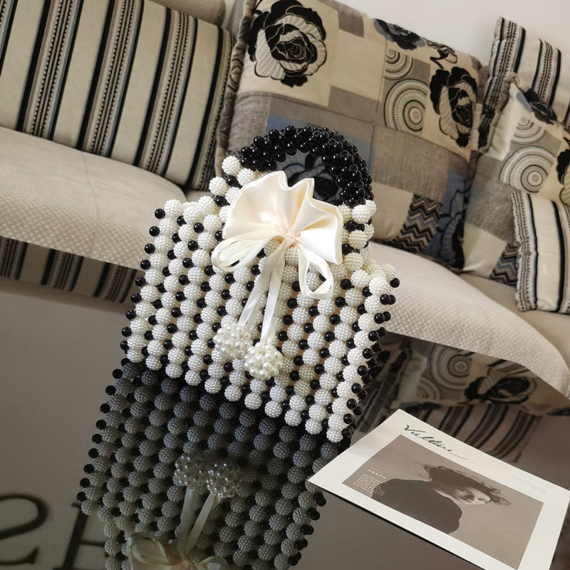 Borsa Elegante in Perline con Manico – Design Retrò Chic per Cerimonie