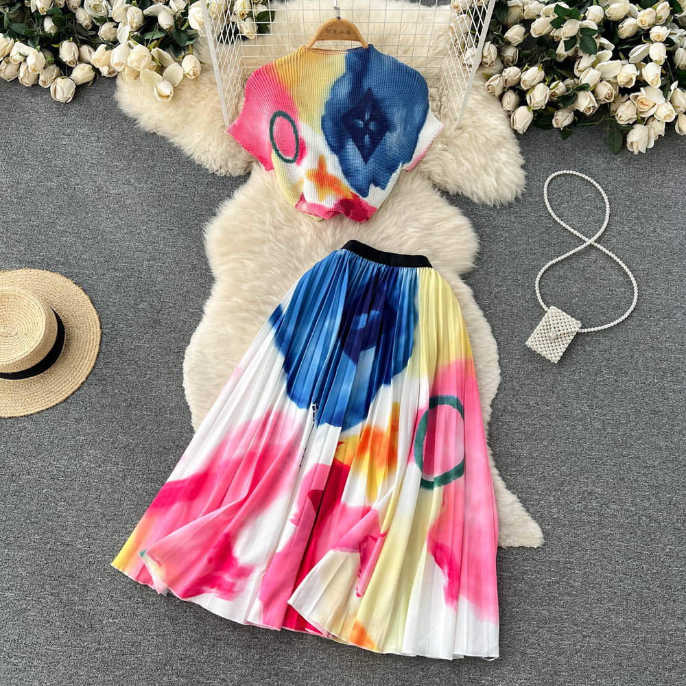 Two-piece dress Short summer T-shirt and pleated skirt