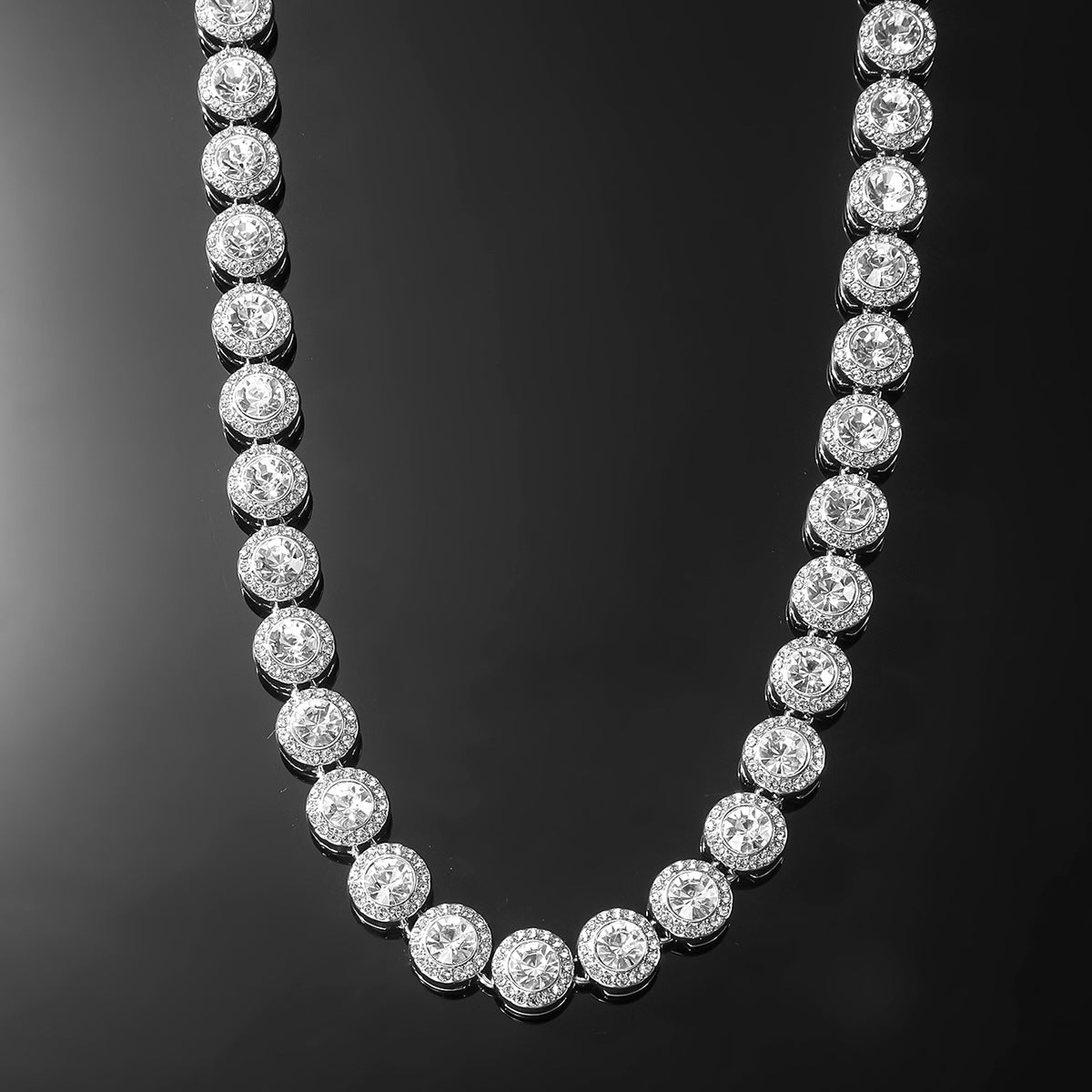 Set Collana e Braccialetto con Strass – Effetto Oro o Argento