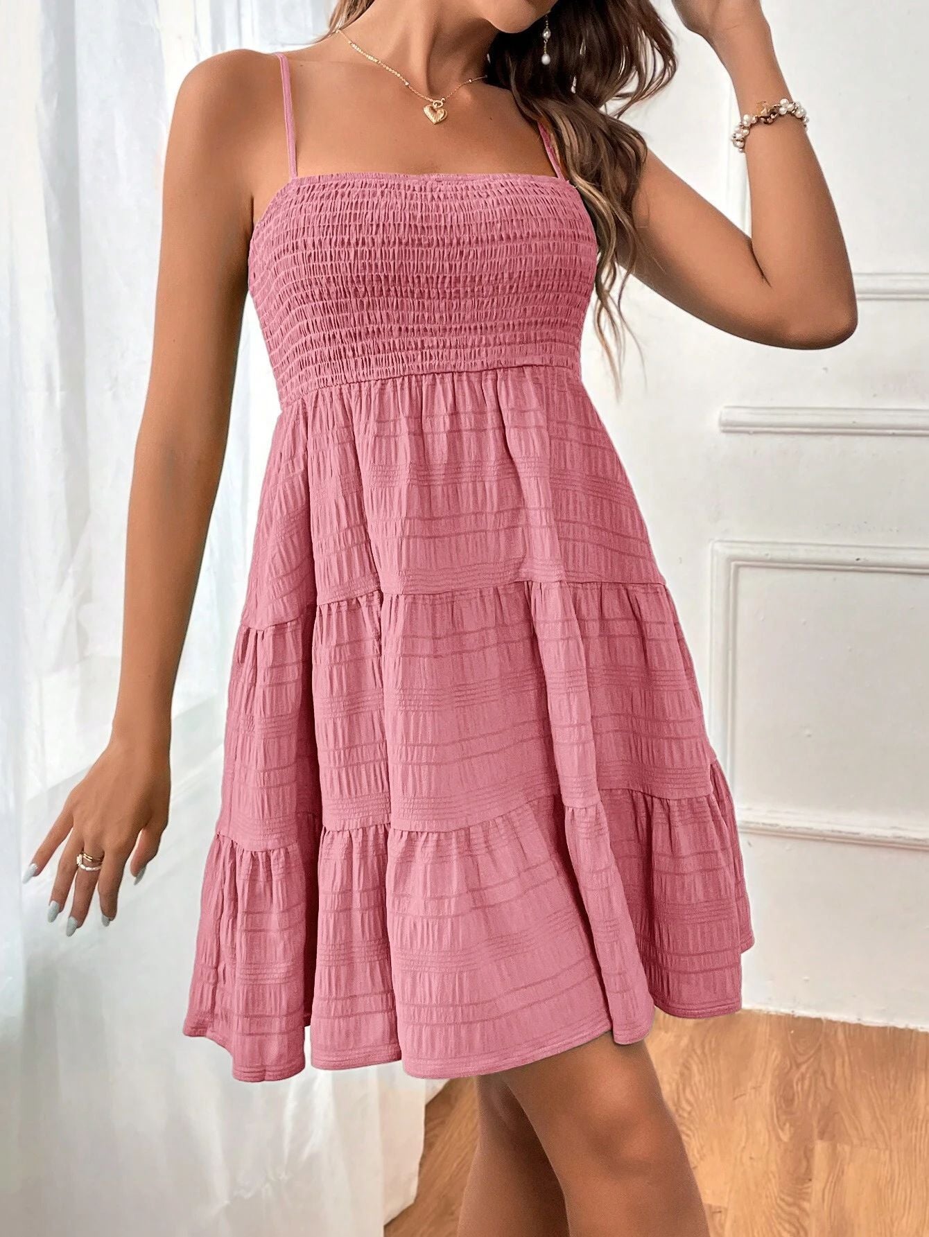 Pleated summer dress with square collar