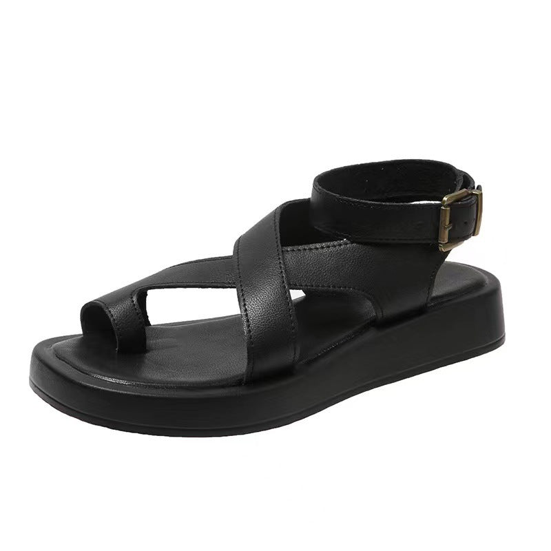 Casual clip-toe sandals with chunky sole