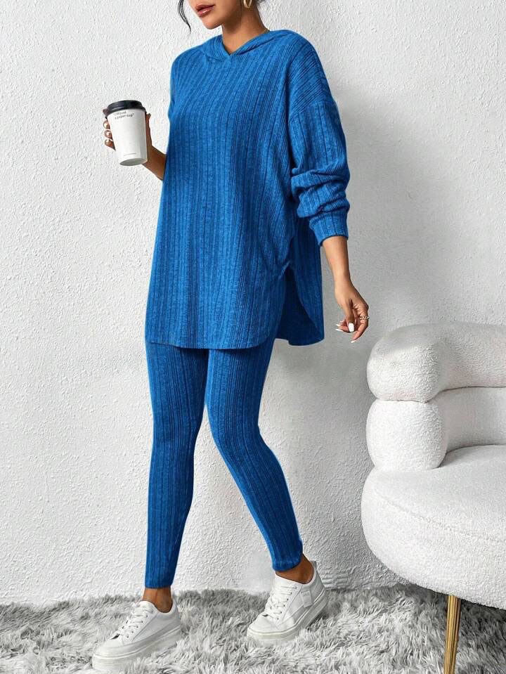 Set da donna a maniche lunghe con cappuccio ampio a righe in tinta unita